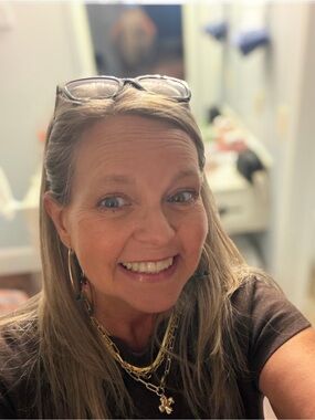 Meet your Posher, Carla